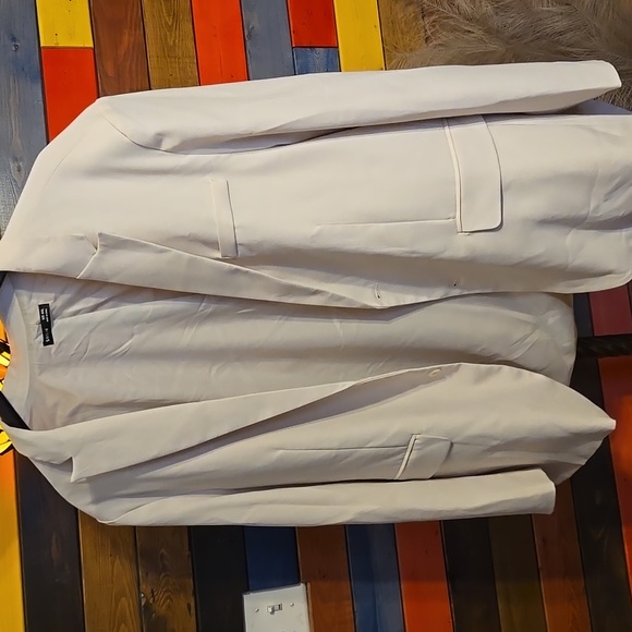 SHEIN Men's Stylish White Blazer    ✨️NEW✨️  SIZE 4XL - Picture 5 of 8